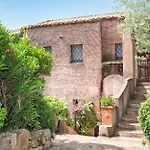 Amazing Two-Bedroom House With Sea View In Cala Di Volpe Porto Cervo