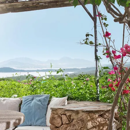 Amazing Two-bedroom House With Sea View In Cala Di Volpe Nyaraló Porto Cervo